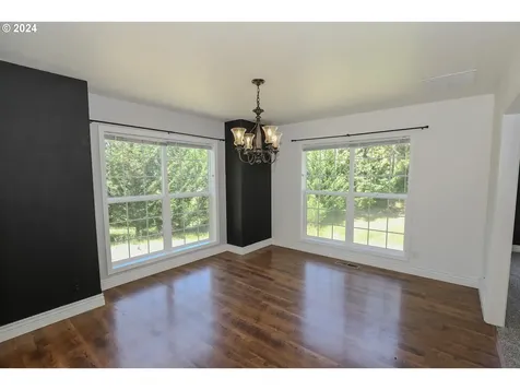 1040 Arcadia Drive Roseburg OR 97471
