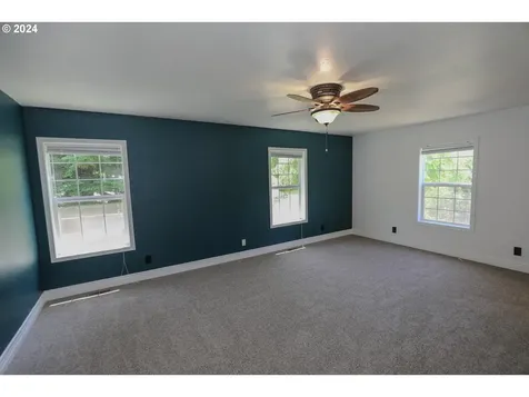 1040 Arcadia Drive Roseburg OR 97471