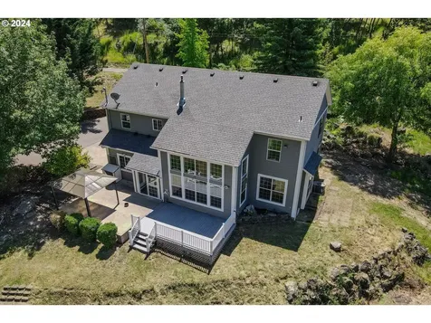 1040 Arcadia Drive Roseburg OR 97471