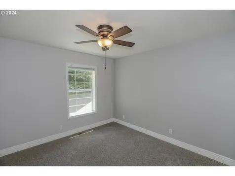 1040 Arcadia Drive Roseburg OR 97471
