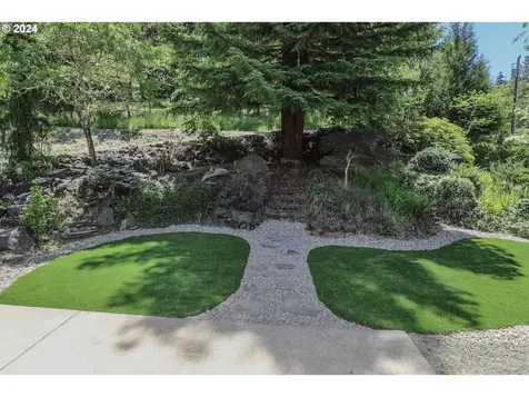 1040 Arcadia Drive Roseburg OR 97471