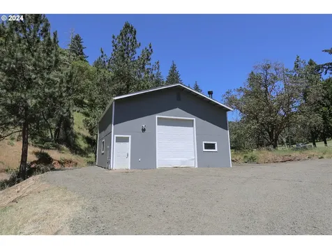 1040 Arcadia Drive Roseburg OR 97471