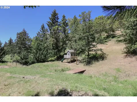 1040 Arcadia Drive Roseburg OR 97471