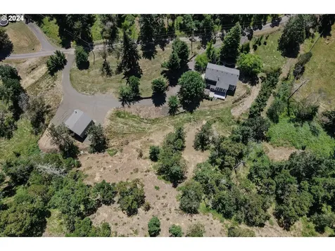 1040 Arcadia Drive Roseburg OR 97471
