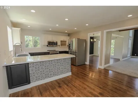 1040 Arcadia Drive Roseburg OR 97471