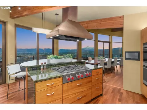 11492 Cook Underwood Road Underwood WA 98651
