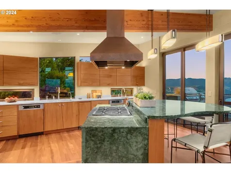 11492 Cook Underwood Road Underwood WA 98651