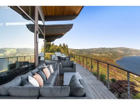 11492 Cook Underwood Road Underwood WA 98651