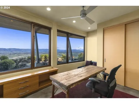 11492 Cook Underwood Road Underwood WA 98651