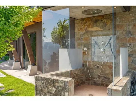 11492 Cook Underwood Road Underwood WA 98651