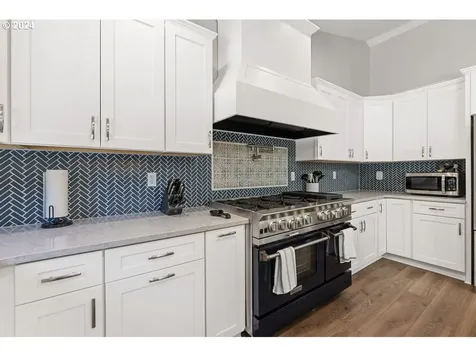 14601 NW 7th Place Vancouver WA 98685