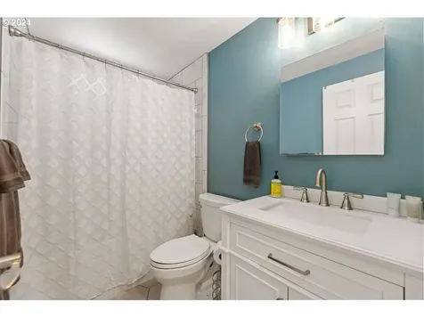 14601 NW 7th Place Vancouver WA 98685