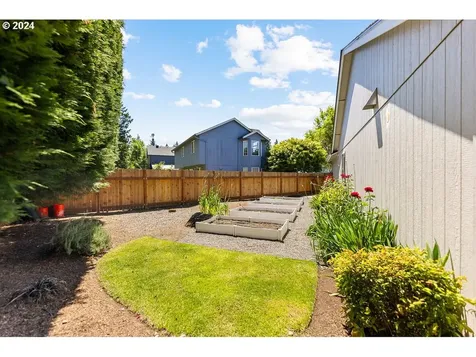 14601 NW 7th Place Vancouver WA 98685