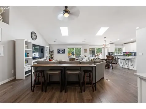14601 NW 7th Place Vancouver WA 98685