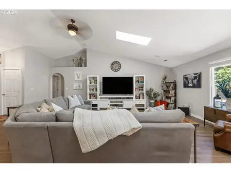 14601 NW 7th Place Vancouver WA 98685