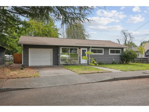 10040 SE Schiller Street Portland OR 97266