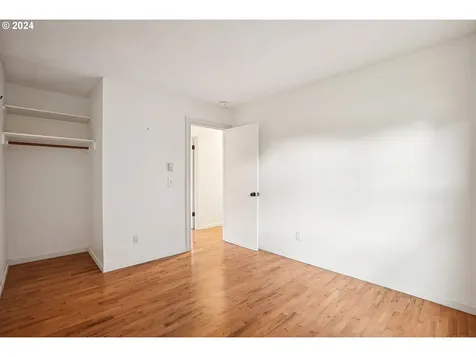 10040 SE Schiller Street Portland OR 97266