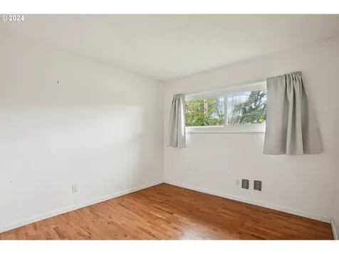 10040 SE Schiller Street Portland OR 97266