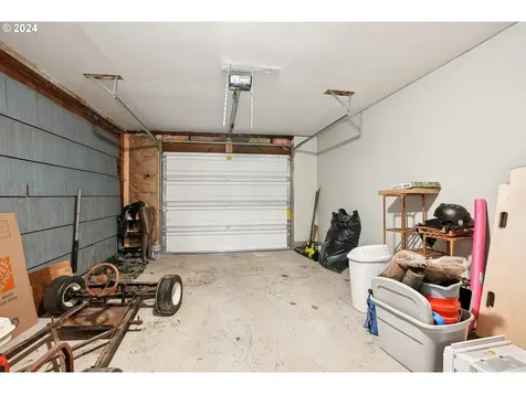 10040 SE Schiller Street Portland OR 97266