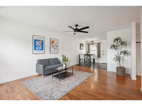 10040 SE Schiller Street Portland OR 97266