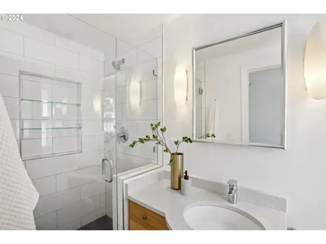 2632 Ne Stanton Street Portland OR 97212
