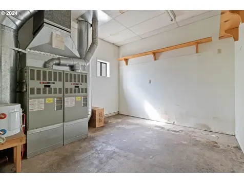 6305 SW Highway 101 Lincoln City OR 97367