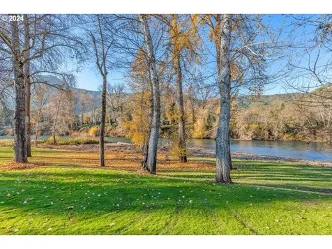 1424 Rogue River Highway Gold Hill OR 97525