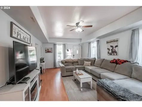 373 Kirk Avenue Brownsville OR 97327