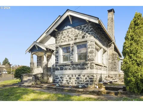 107 Sw Lakeshore Drive Estacada OR 97023