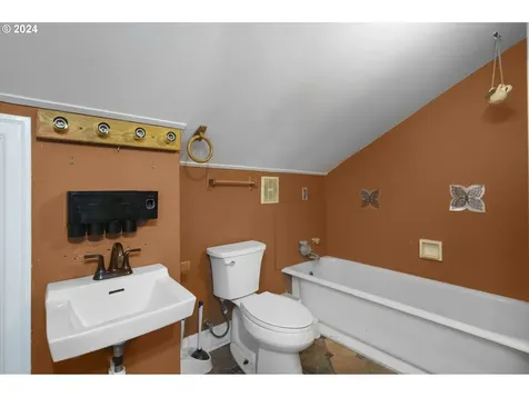 107 Sw Lakeshore Drive Estacada OR 97023