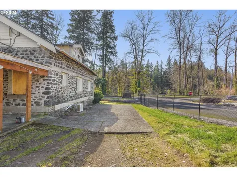 107 Sw Lakeshore Drive Estacada OR 97023