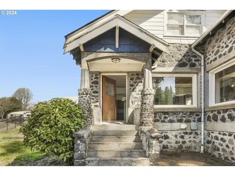 107 Sw Lakeshore Drive Estacada OR 97023