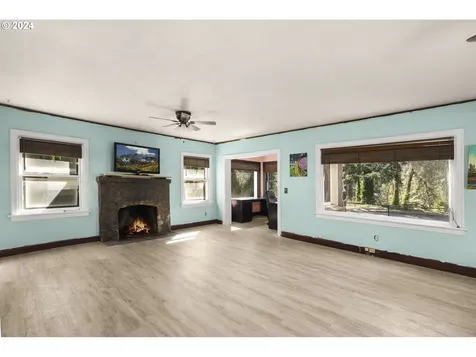 107 Sw Lakeshore Drive Estacada OR 97023