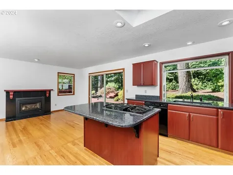 39 Spinosa Lake Oswego OR 97035