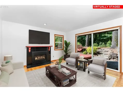 39 Spinosa Lake Oswego OR 97035