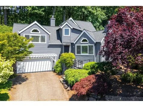 39 Spinosa Lake Oswego OR 97035