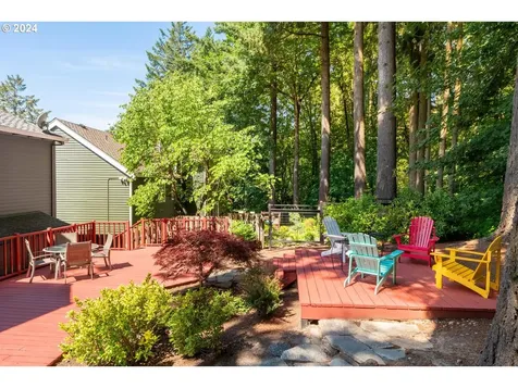 39 Spinosa Lake Oswego OR 97035