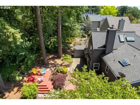39 Spinosa Lake Oswego OR 97035