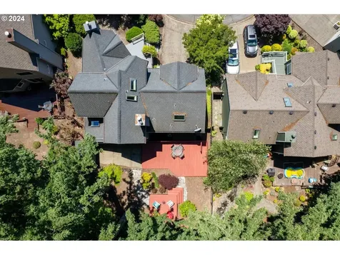 39 Spinosa Lake Oswego OR 97035