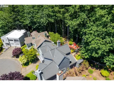 39 Spinosa Lake Oswego OR 97035