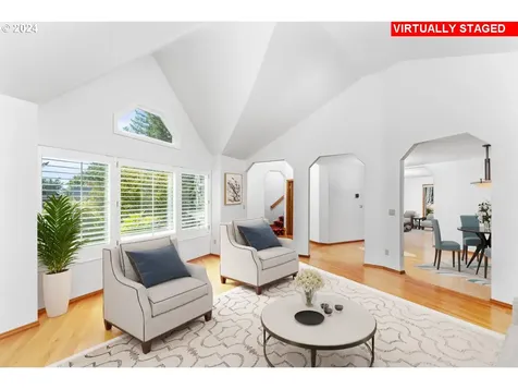 39 Spinosa Lake Oswego OR 97035