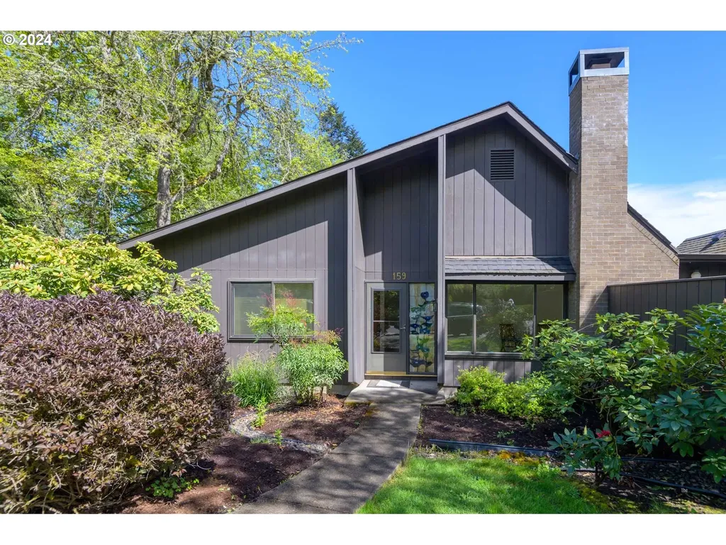 159 Westbrook Way Eugene OR 97405