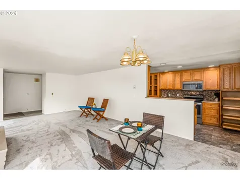 159 Westbrook Way Eugene OR 97405
