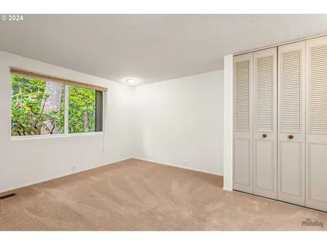 159 Westbrook Way Eugene OR 97405