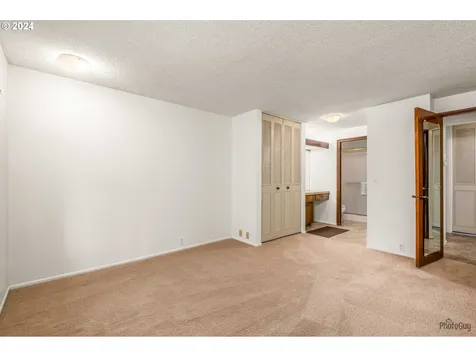 159 Westbrook Way Eugene OR 97405
