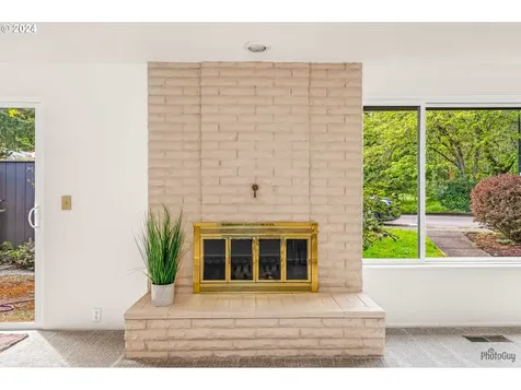 159 Westbrook Way Eugene OR 97405
