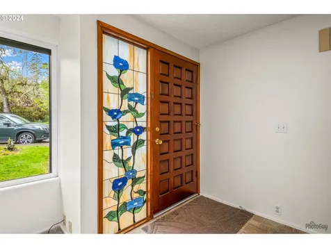 159 Westbrook Way Eugene OR 97405