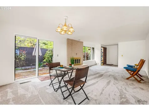 159 Westbrook Way Eugene OR 97405