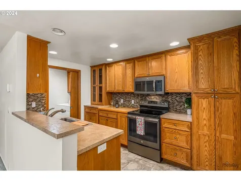 159 Westbrook Way Eugene OR 97405