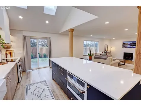 14785 Orchard Street Ne Aurora OR 97002